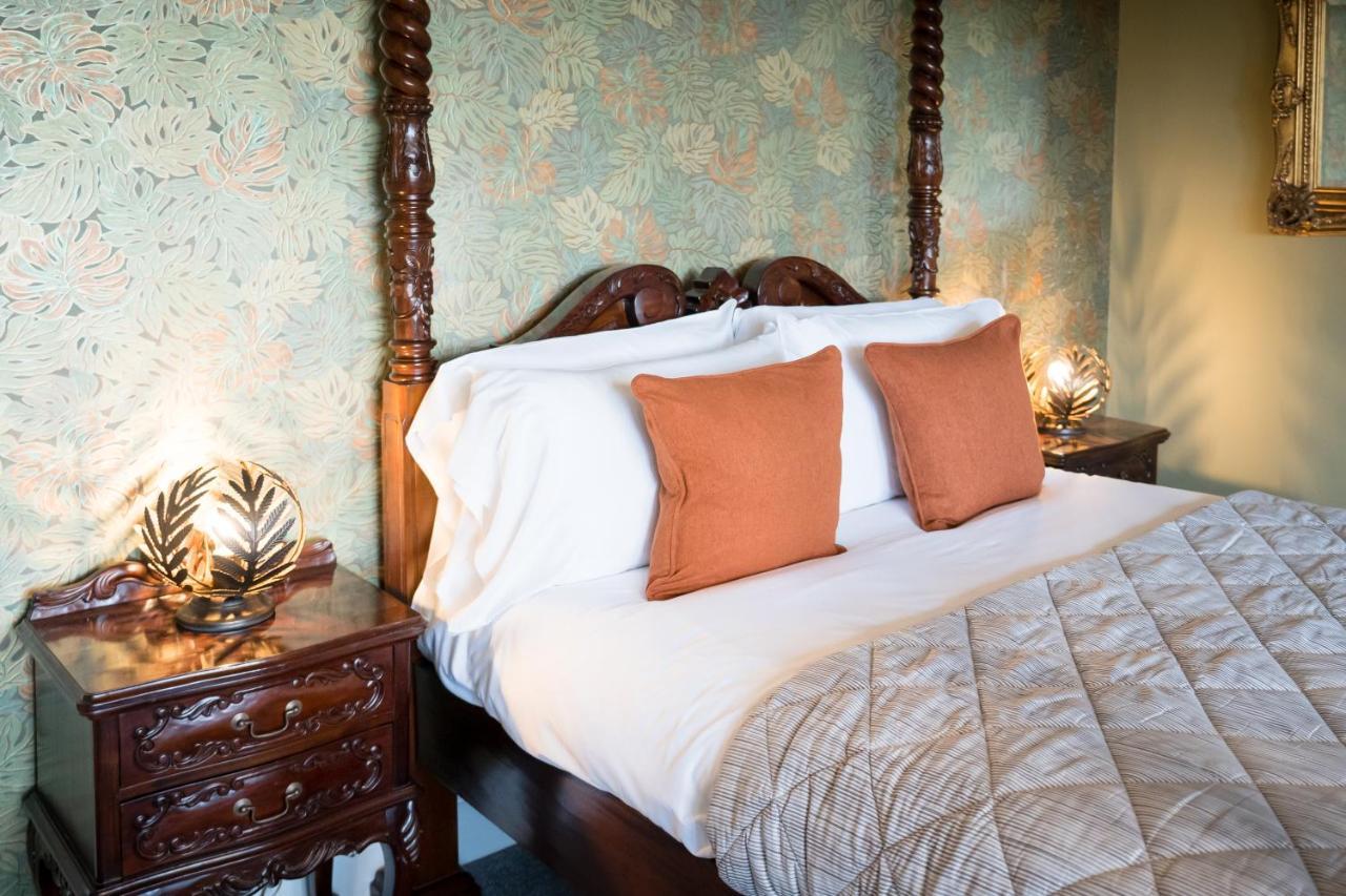 Tottington Manor Hotel Henfield Екстериор снимка
