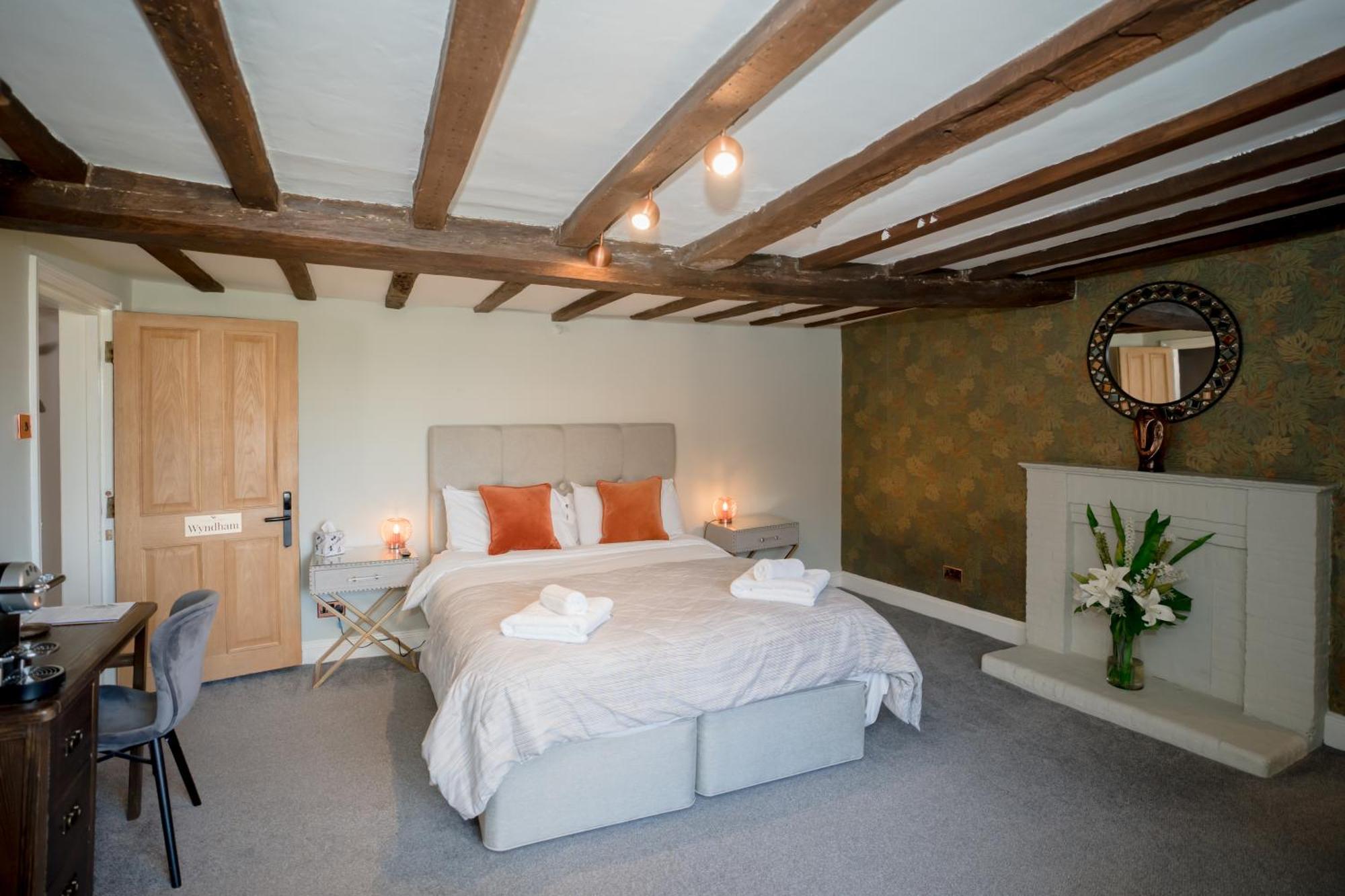 Tottington Manor Hotel Henfield Екстериор снимка