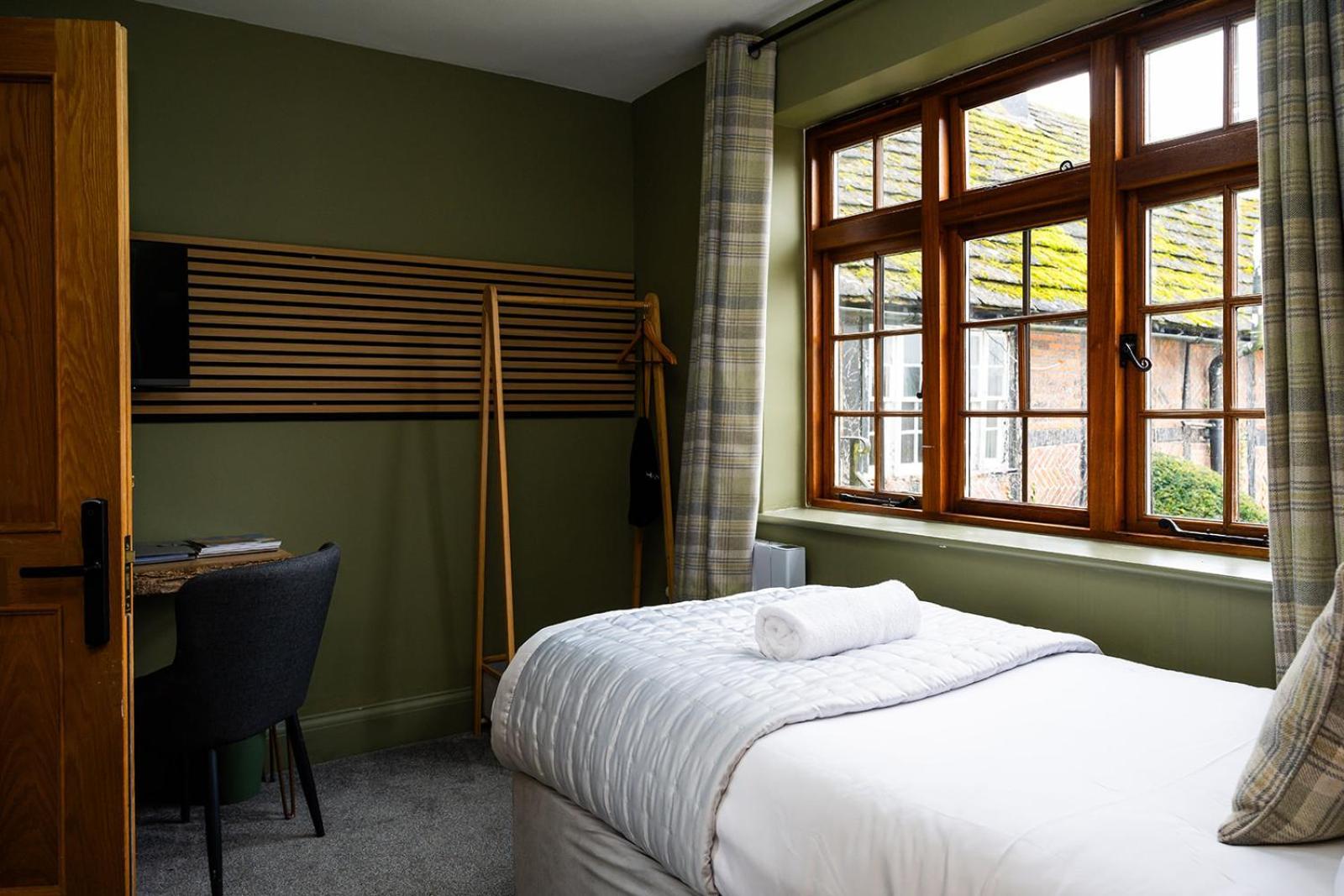Tottington Manor Hotel Henfield Екстериор снимка