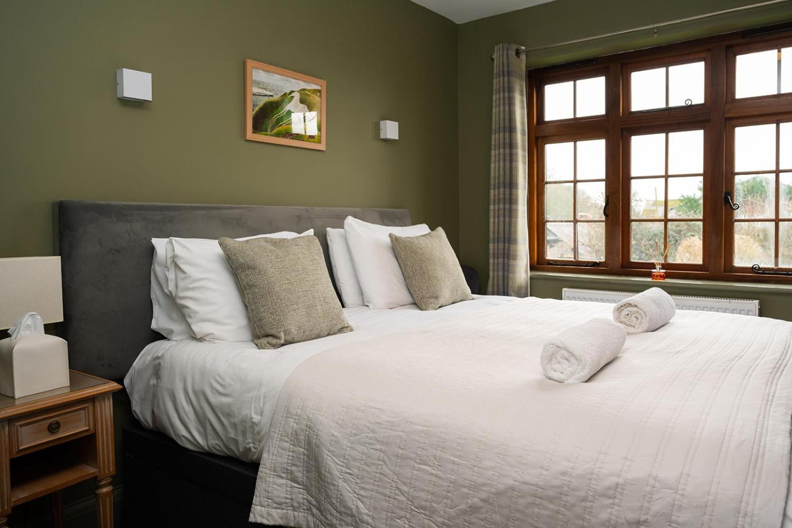 Tottington Manor Hotel Henfield Екстериор снимка